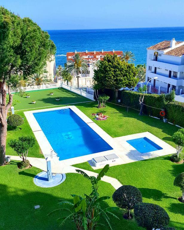 Los Cisnes II - Modern Apartment Benalmádena Eksteriør billede